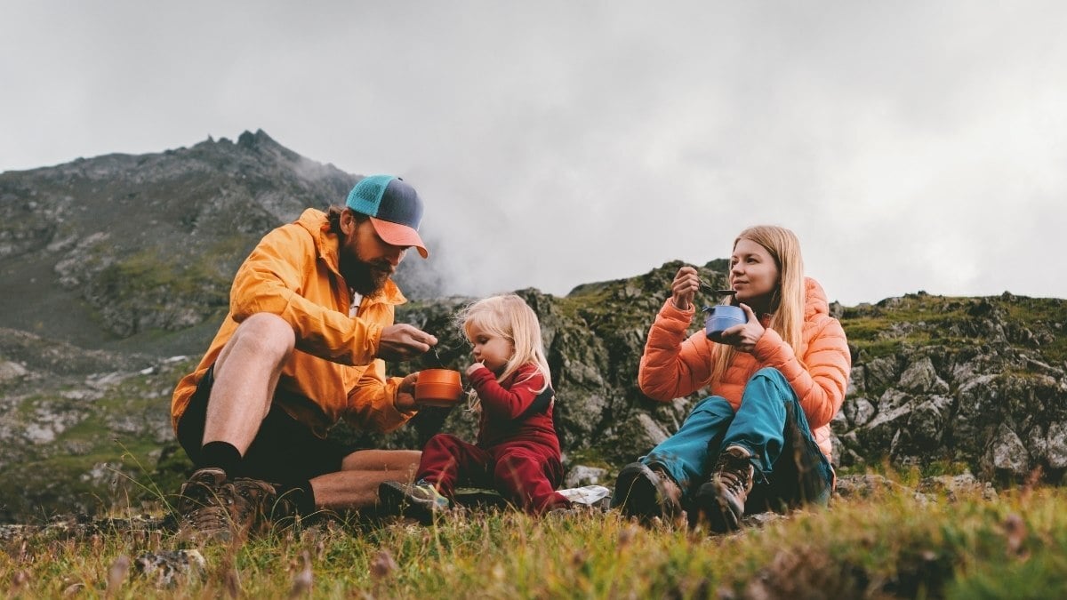 stormberg-family-hike-eating