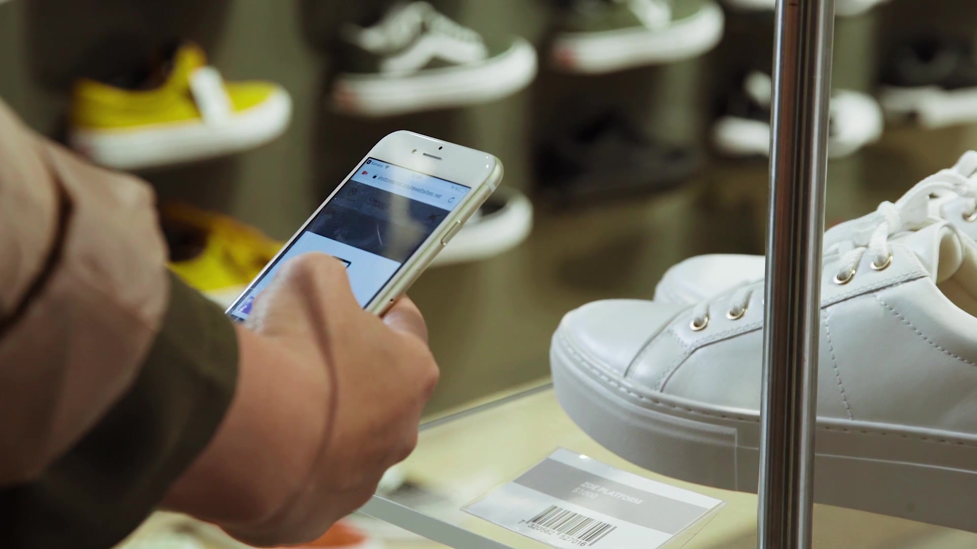 Avensia Instore Video-with-graphics-thumb